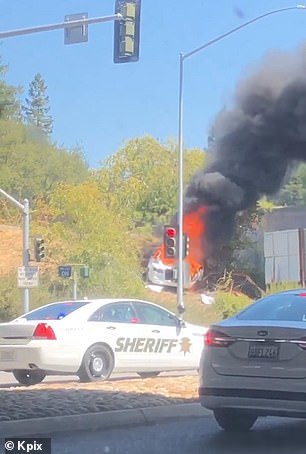 特斯拉撞車起火致三死，美國悲劇的背后，特斯拉車禍致三死，美國悲劇的背后真相揭秘