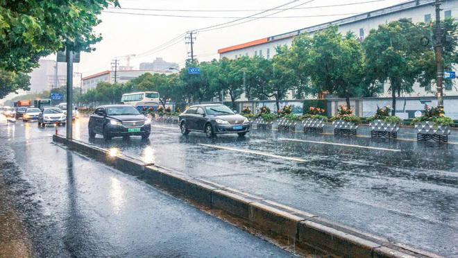 最新大暴雨的影響與應(yīng)對，大暴雨的影響及應(yīng)對策略