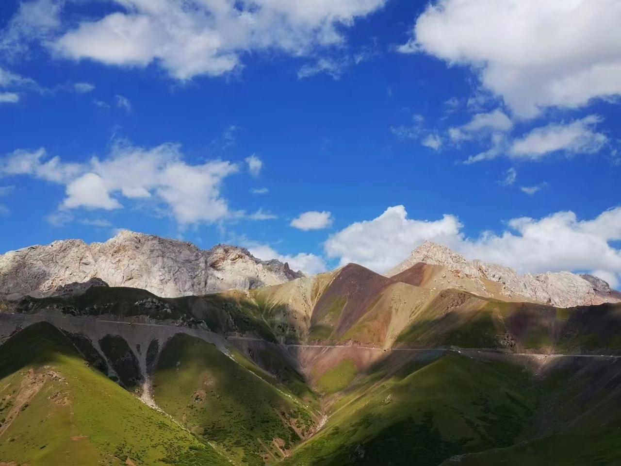 新疆旅游團報價，深度探索的十日游之旅，新疆十日深度游探索之旅，旅游團報價全攻略